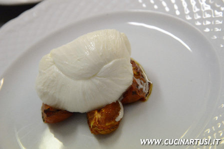 La mozzarella di Paolo Cirrito AbbirriamoMasseria2015 04