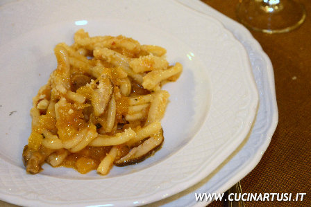 Casarecce con zucca rossa e funghi porcini AbbirriamoMasseria2015 06