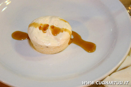 Semifreddo alle mandorle con croccante e salsa AbbirriamoMasseria2015 08