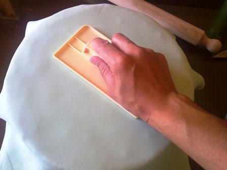 Come_foderare_una_torta_in_pdz
