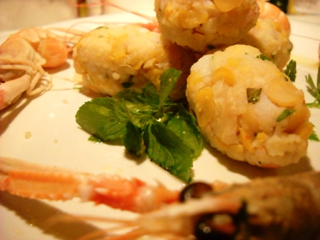 Polpettine_di_couscous_ceci_e_gamberi
